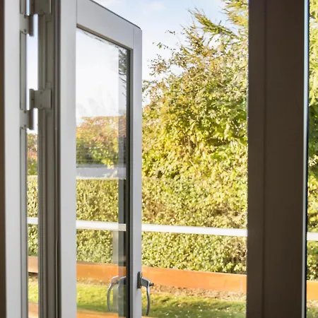 2 Bedroom Stunning In Semesterbostad *