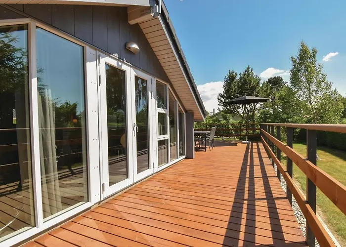 2 Bedroom Stunning In Semesterbostad Bogense